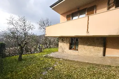 Villa in vendita, Via Cesare Battisti, Bovezzo