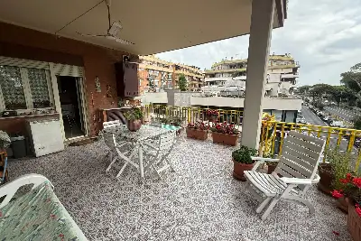 Casa in vendita, Viale dei Romagnoli, Roma
