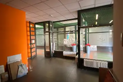 Negozio in affitto, Via Valle, Lavena Ponte Tresa