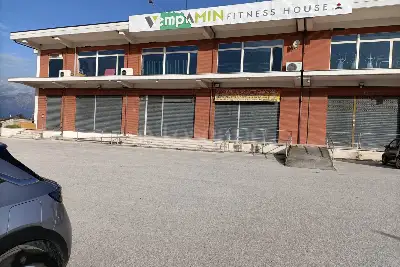 Negozio in affitto, Via Sandro Pertini Avezzano, Avezzano