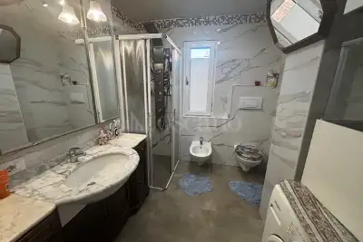 Casa Indipendente in vendita, Via Francesco Monico, Cadegliano-Viconago