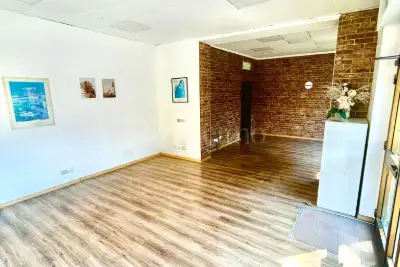 Negozio in affitto, Piazza Cristoforo Colombo, Busto Arsizio