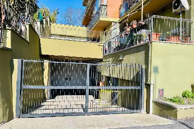 Garage in affitto, Via Andrea Angiulli, Roma