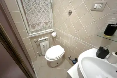 Casa in vendita, Via Caprese, Roma