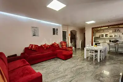 Villa Plurifamiliare in vendita, Via delle Vigne di Morena, Roma