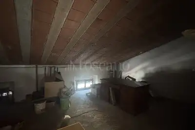 Villino a Schiera in vendita, Via Edmondo de Amicis, Prato