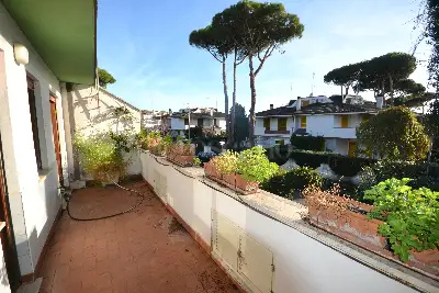 Villino a Schiera in vendita, Via Lago D'iseo, Santa Marinella