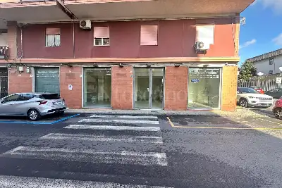 Negozio in affitto, Corso San Vito, Mascalucia