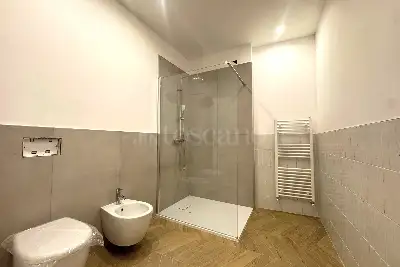 Casa in vendita, Via Galliera, Bologna