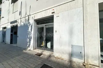 Negozio in affitto, Viale di Villa Pamphili, Roma