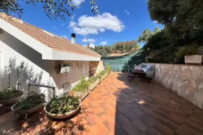 Villa Bifamiliare in vendita, Via dei Carrubi, Quartu Sant'Elena