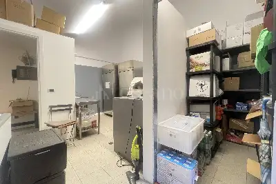 Negozio in vendita, Via San Marco, 14, Milano