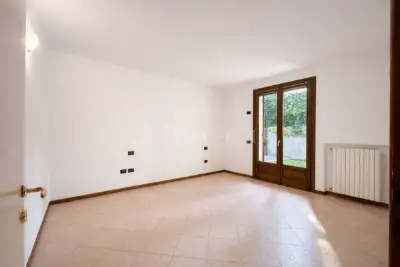 Casa in vendita, Via Castelletto, Pozzolengo