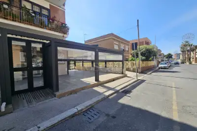 Negozio in vendita, Viale Marconi, Anzio