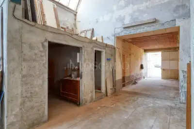 Magazzino in vendita, Via F. Turati, Luino