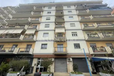 Negozio in affitto, Via Umberto Giordano, Palermo
