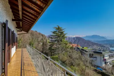 Villa Bifamiliare in vendita, Via Viconago, Cadegliano-Viconago