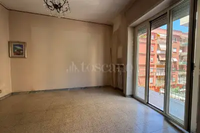 Casa in vendita, Via Edoardo Jenner, Roma