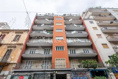 Ufficio in affitto, Via Alessandro Manzoni, Bari