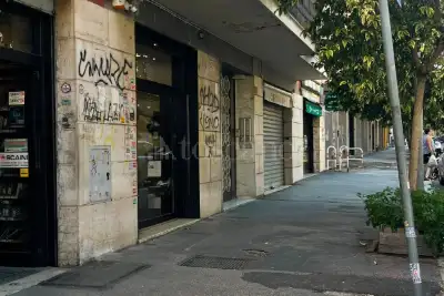 Negozio in affitto, Via Quintilio Varo, Roma