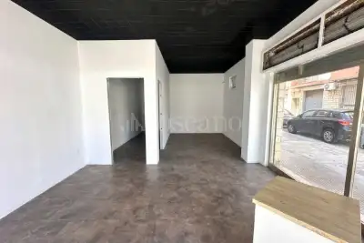 Negozio in vendita, Via Fratelli Cairoli, Ladispoli