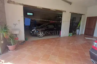 Villa in vendita, Strada del Lucherino, Siena