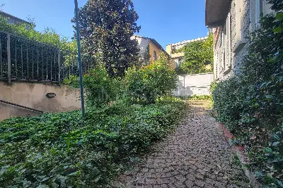 Casa in vendita, Via Carlo Poerio, Milano