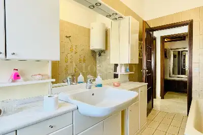 Casa in vendita, Via Vittorio Veneto, Brescia