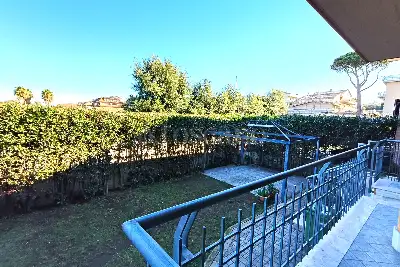 Villa Plurifamiliare in vendita, Via Anagnina, Roma