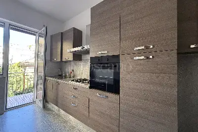 Casa in vendita, Via Umbria, Pescara