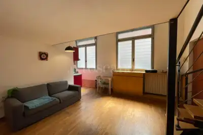 Loft in vendita, Via degli Imbriani, Milano