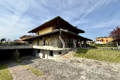 Villa Bifamiliare in vendita, Via Po, Ghedi