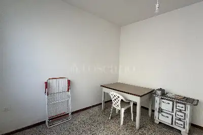 Villino a Schiera in vendita, Via Edmondo de Amicis, Prato