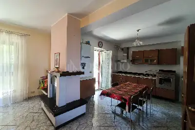 Villa Plurifamiliare in vendita, Via Paganica, L'Aquila