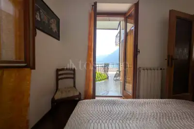 Casa Indipendente in vendita, Via Schignano, Argegno