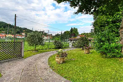 Villa in vendita, Via Ferruccio Pellini, Marchirolo