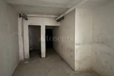 Negozio in affitto, Via Michele Garruba, Bari