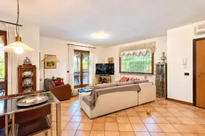 Villa Plurifamiliare in vendita, Via Giulio Venzi, Roma