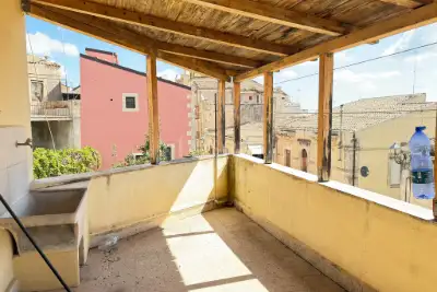 Casa Indipendente in vendita, Via Umberto, Ferla