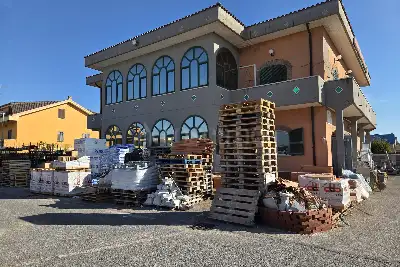 Negozio in affitto, Viale dei Romagnoli, Roma