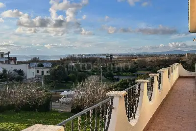 Attico in vendita, Via Florinas, Fiumicino