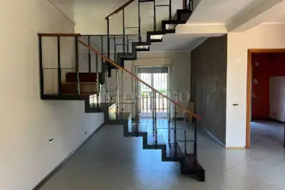 Villino a Schiera in vendita, Via Salvatore Quasimodo, Valverde