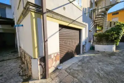 Casa Indipendente in vendita, Via Scuole, Nave