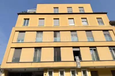 Casa in vendita, Via Bernardino Biondelli, Milano