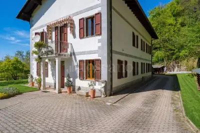 Casa Indipendente in vendita, Via Provinciale, Marchirolo