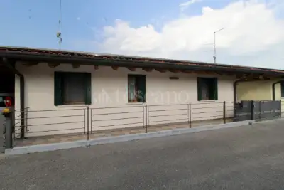 Villa in vendita, Via Camol di Brugnera, Brugnera