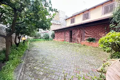 Casa Indipendente in vendita, Via Francesco Padovani, Palermo