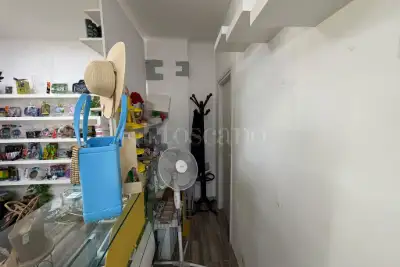 Negozio in vendita, Via dei Panfili, Roma