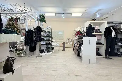 Negozio in vendita, Via Fratelli Fraschini n. 2, Milano