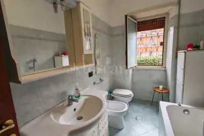 Casa in vendita, Via Francesco Roncati, Roma